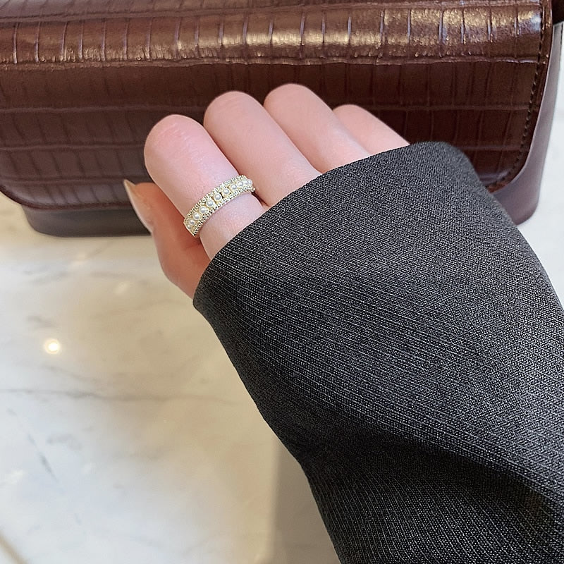 Bague en Or de Luxe Ornée de Perles