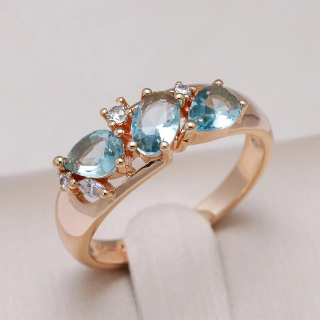 Bague en Or Sertie de Zircons Bleus